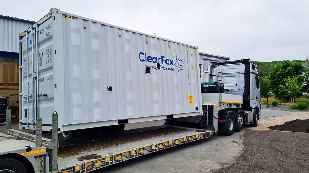 Containerised wastewater treatment plant for a resort
